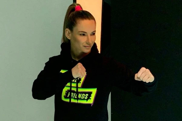 Девушка-боец UFC из Украины показала откровенное фото